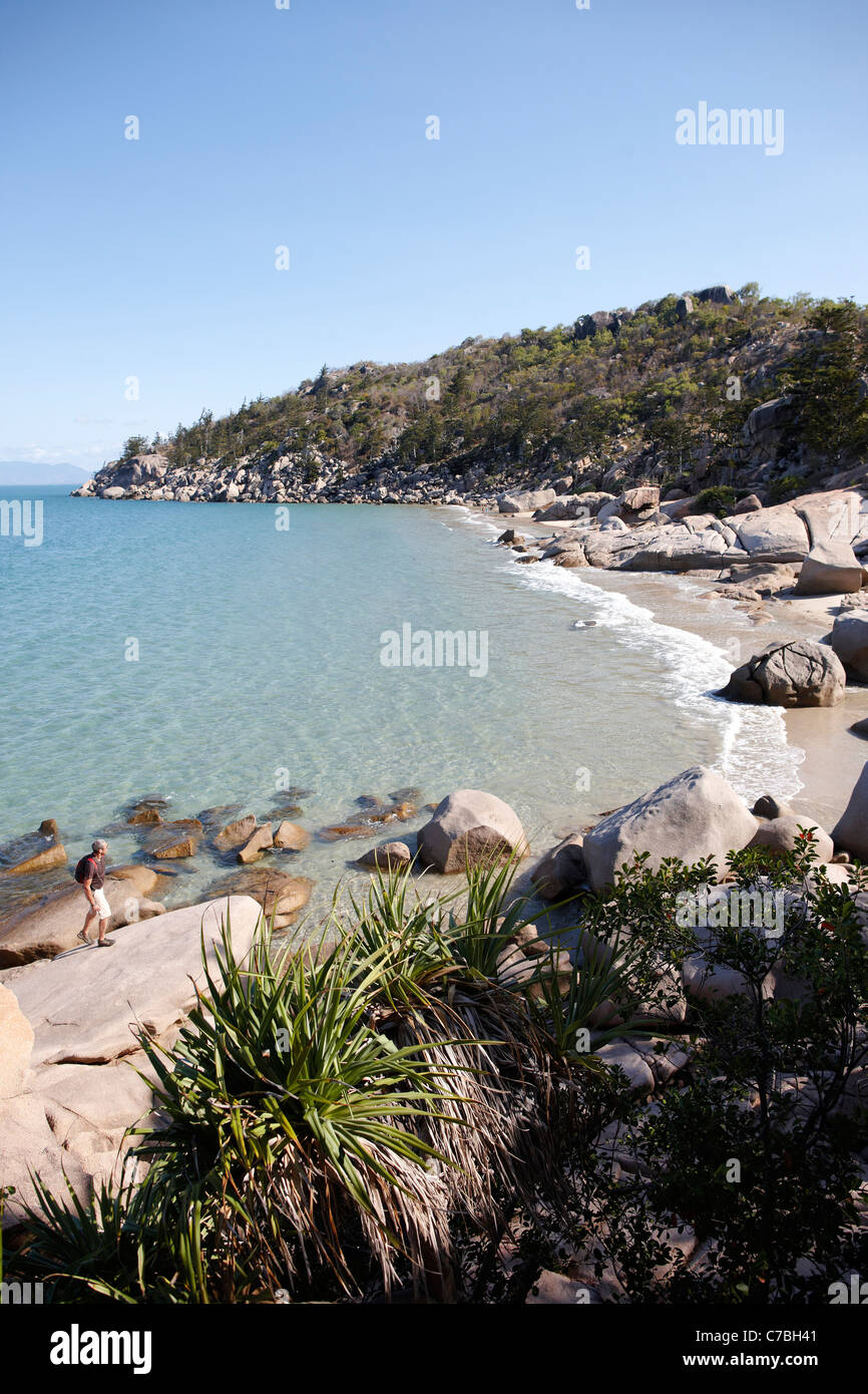 Caletta rocciosa, la westcoast Magnetic Island, Great Barrier Reef Marine Park, sito Patrimonio Mondiale dell'UNESCO, Queensland, Australia Foto Stock