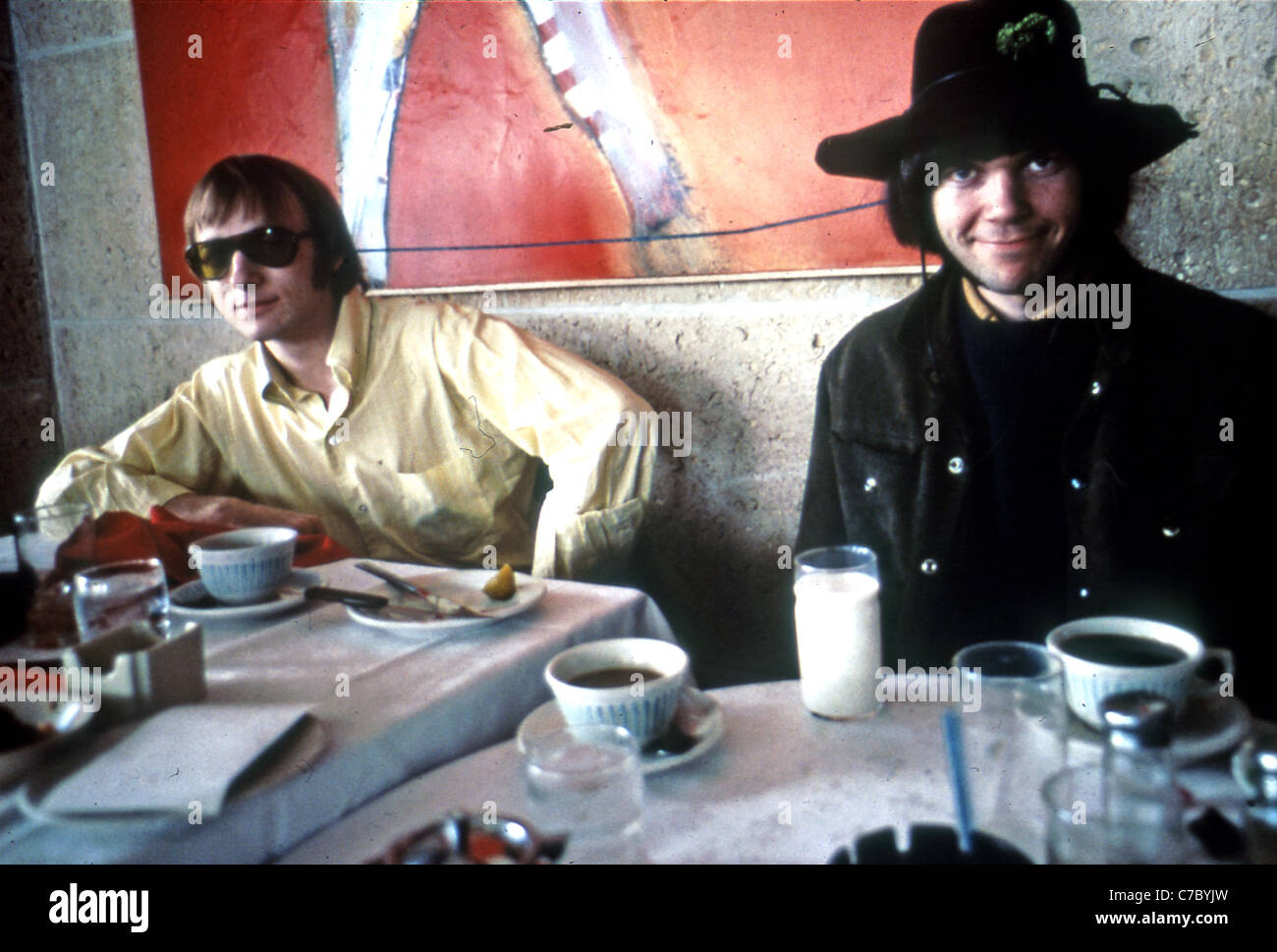 BUFFALO SPRINGFIELD noi rock duo in 1967 con Stephen Stills a sinistra e Neil Young Foto Stock