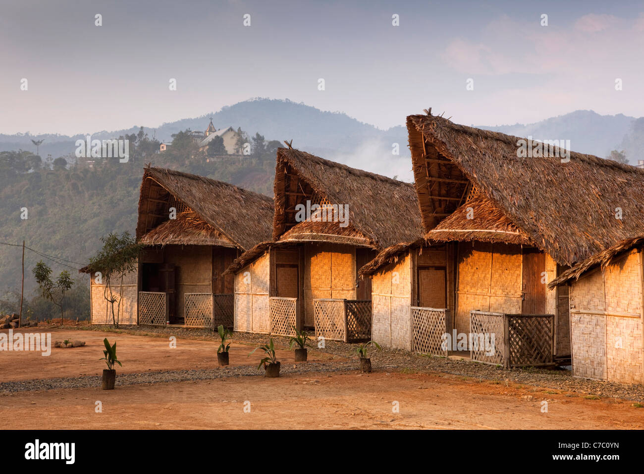India, Nagaland, Mon, turismo, eco cottage alloggi turistici bungalows Foto Stock