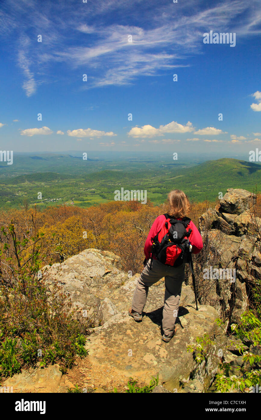 Vista dall'Appalachian Trail, Mount Marshall a nord, il Parco Nazionale di Shenandoah, Virginia, Stati Uniti d'America Foto Stock