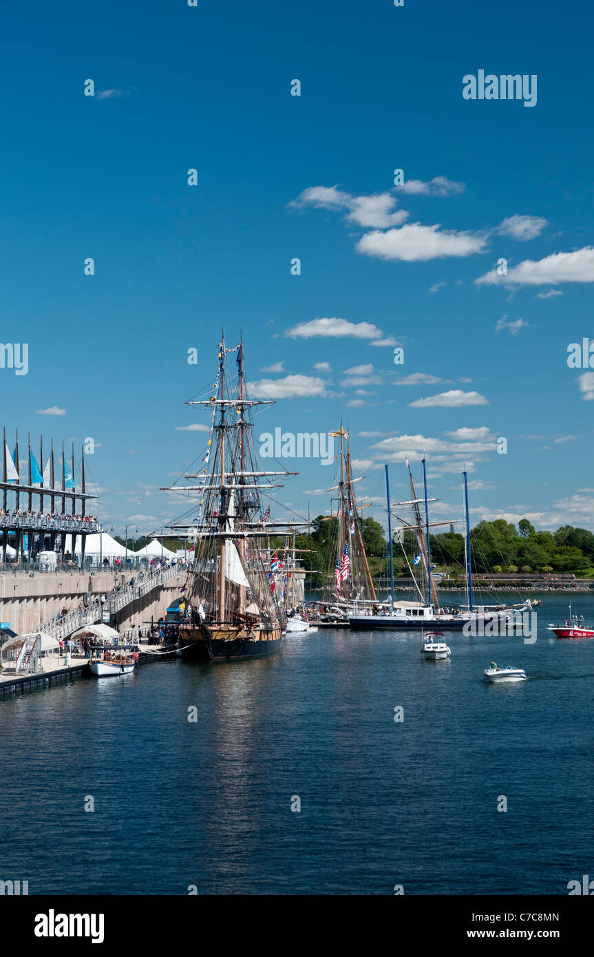 Tall Ships ancorata al Vecchio Porto di Montreal Foto Stock