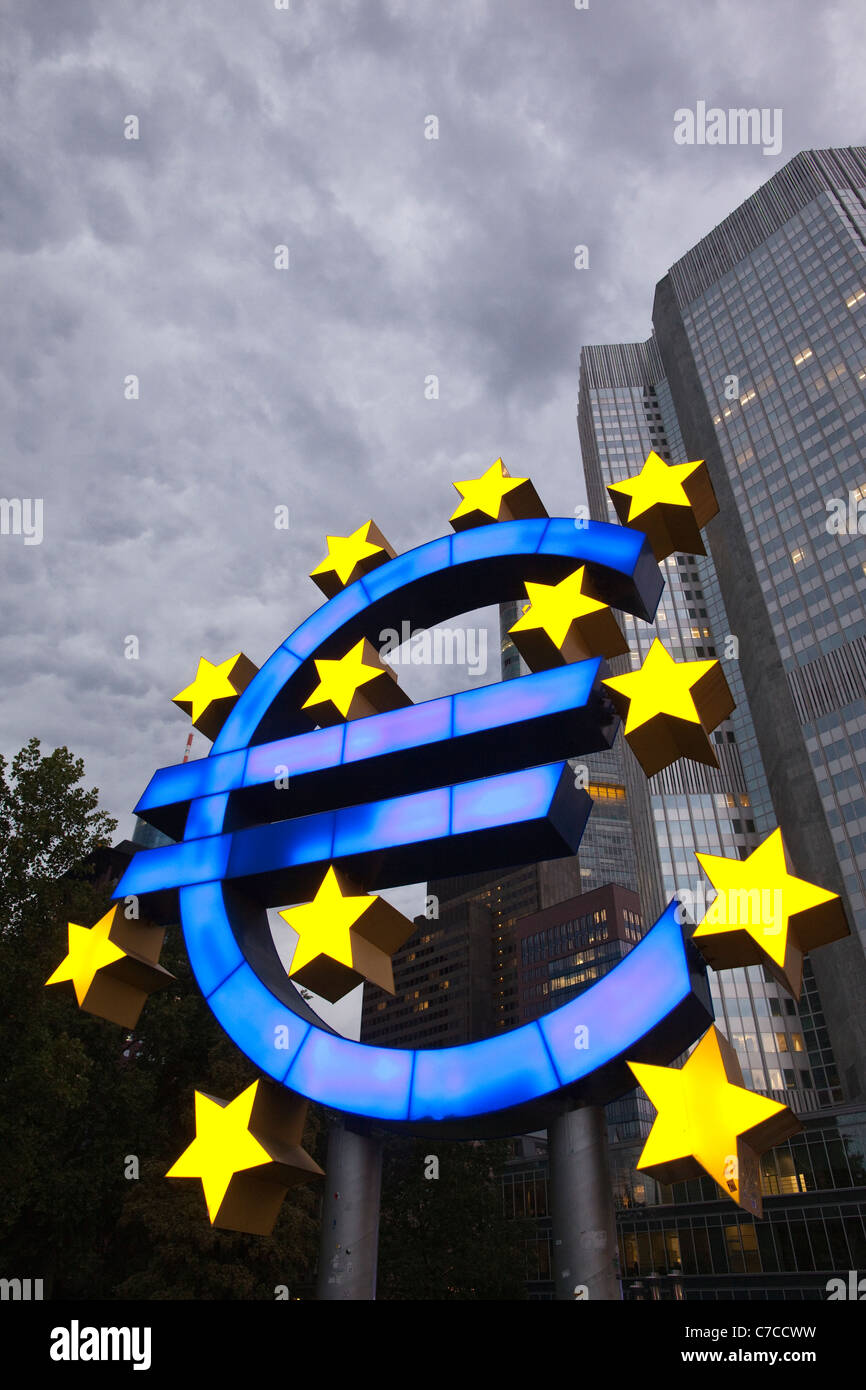 Il simbolo dell'euro, la moneta ufficiale della zona euro nell'Unione europea. Foto:Jeff Gilbert Foto Stock