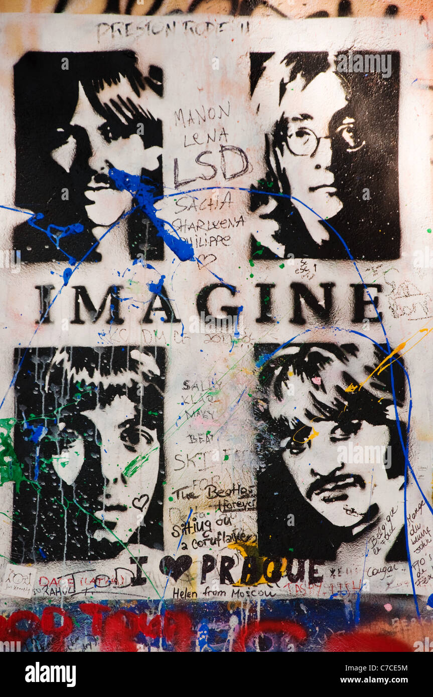Dettaglio di un famoso muro di Lennon a Praga Foto Stock