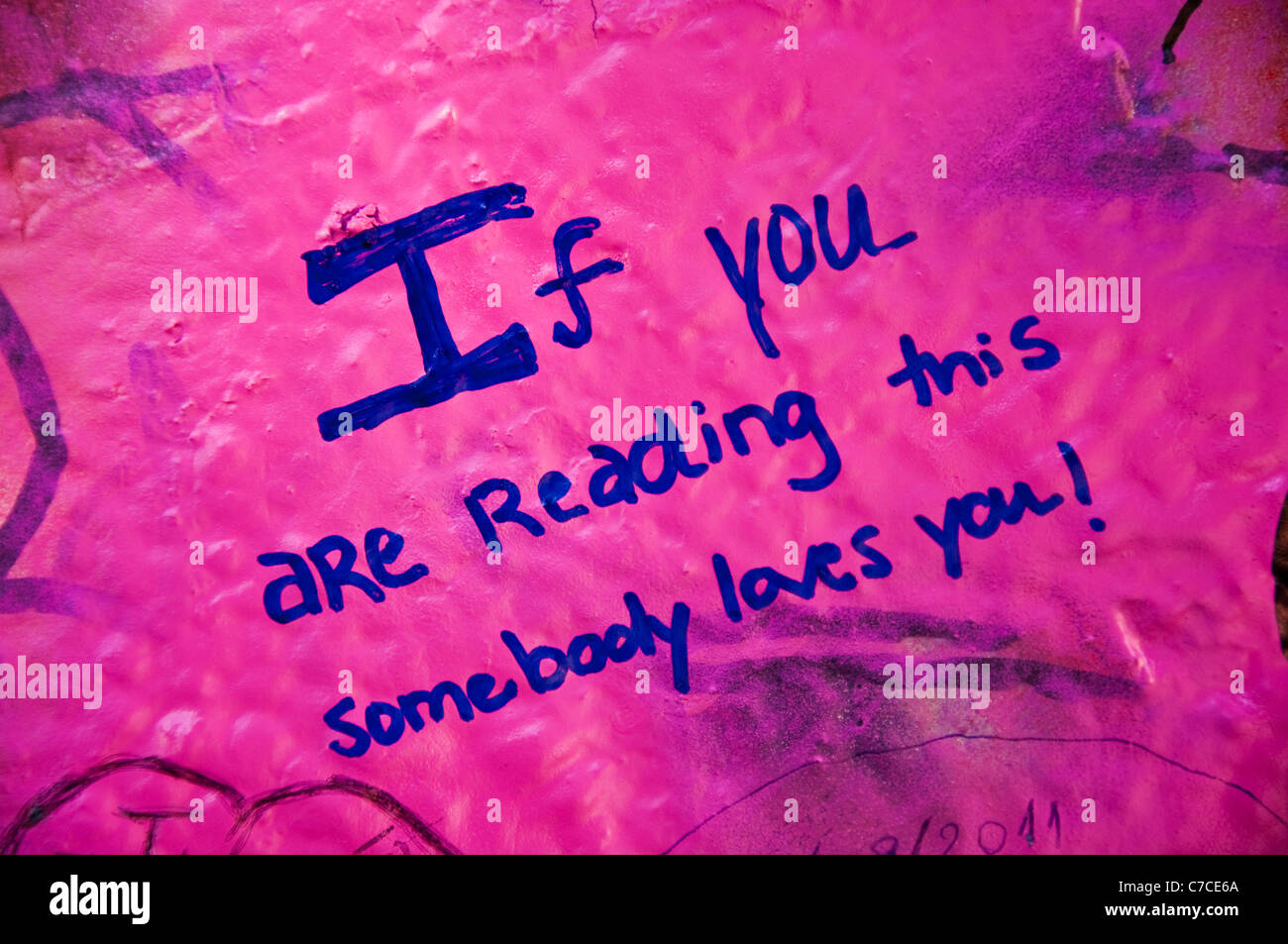 Dettaglio di un famoso muro di Lennon a Praga Foto Stock