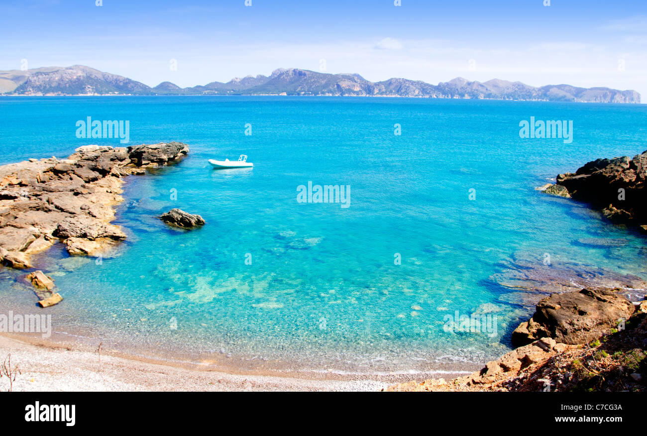 In Alcudia maiorca la Victoria turchese spiaggia vicino s Illot dalle isole Baleari Foto Stock