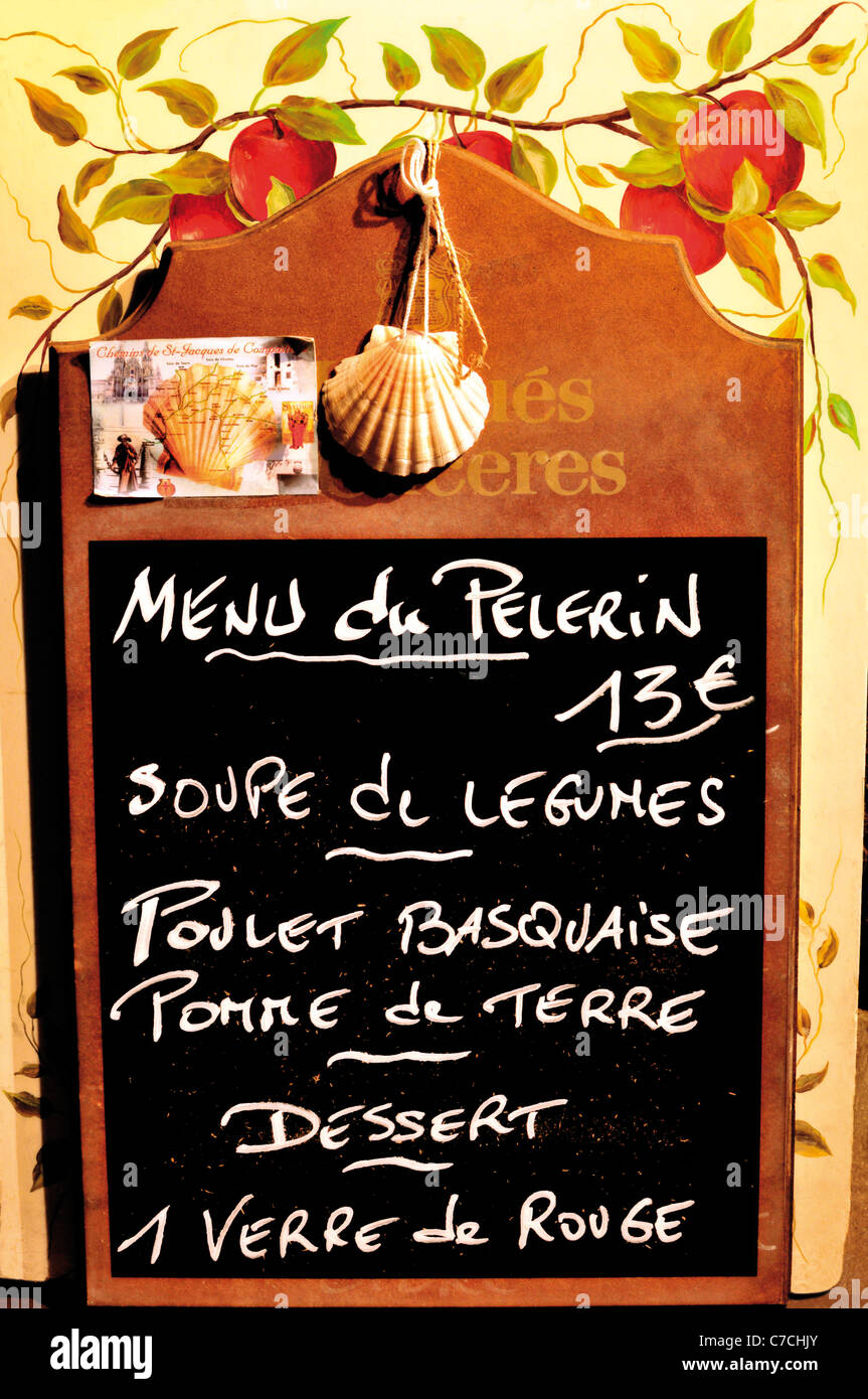 Francia, St. James Titolo: scheda del menu di un pellegrino la menu in San Jean-Pied-de-Port Foto Stock
