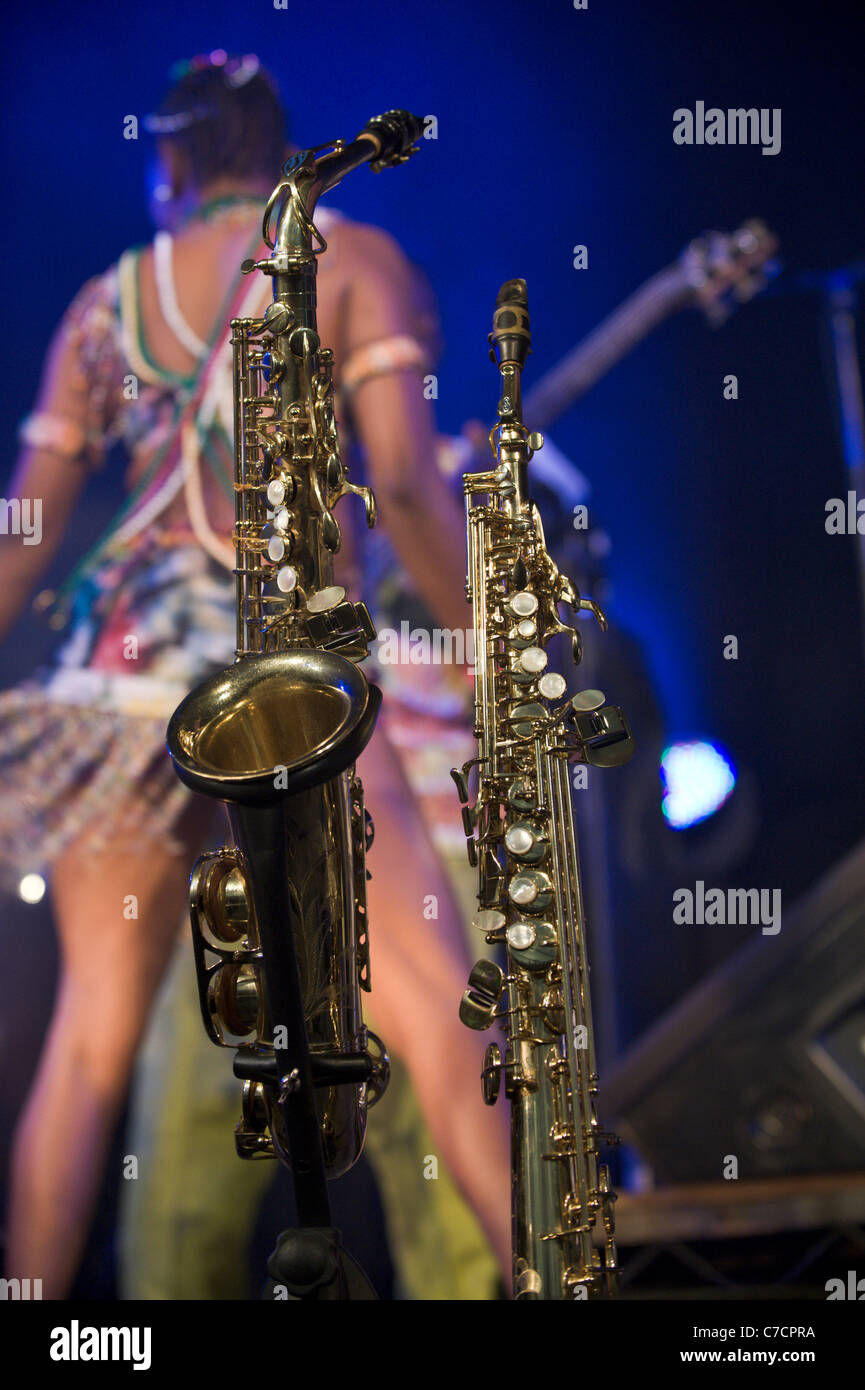 Strumenti di africani musicista nigeriano FEMI KUTI eseguendo con la sua band a Brecon Jazz Festival 2011 Foto Stock