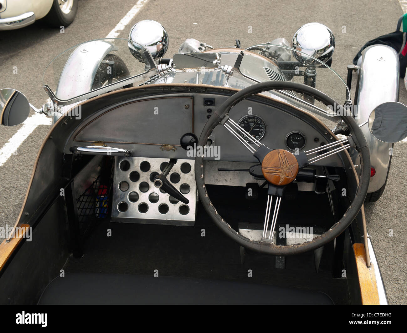Cockpit di Pembleton 3 ruote auto sportive in un momento storico di raccolta del motore nel settembre 2011 a Saltburn Cleveland, Regno Unito Foto Stock