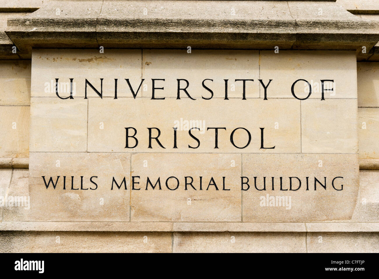 Segno per l'Università di Bristol il Wills Memorial Building, Queen's Road, Clifton, Bristol, Avon, Regno Unito Foto Stock