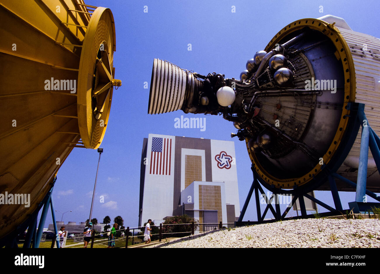 Saturno V 5 Razzo a Cape Kennedy lancio facility in Florida, Stati Uniti d'America. Razzo Apollo al di fuori dell'aula. Foto Stock