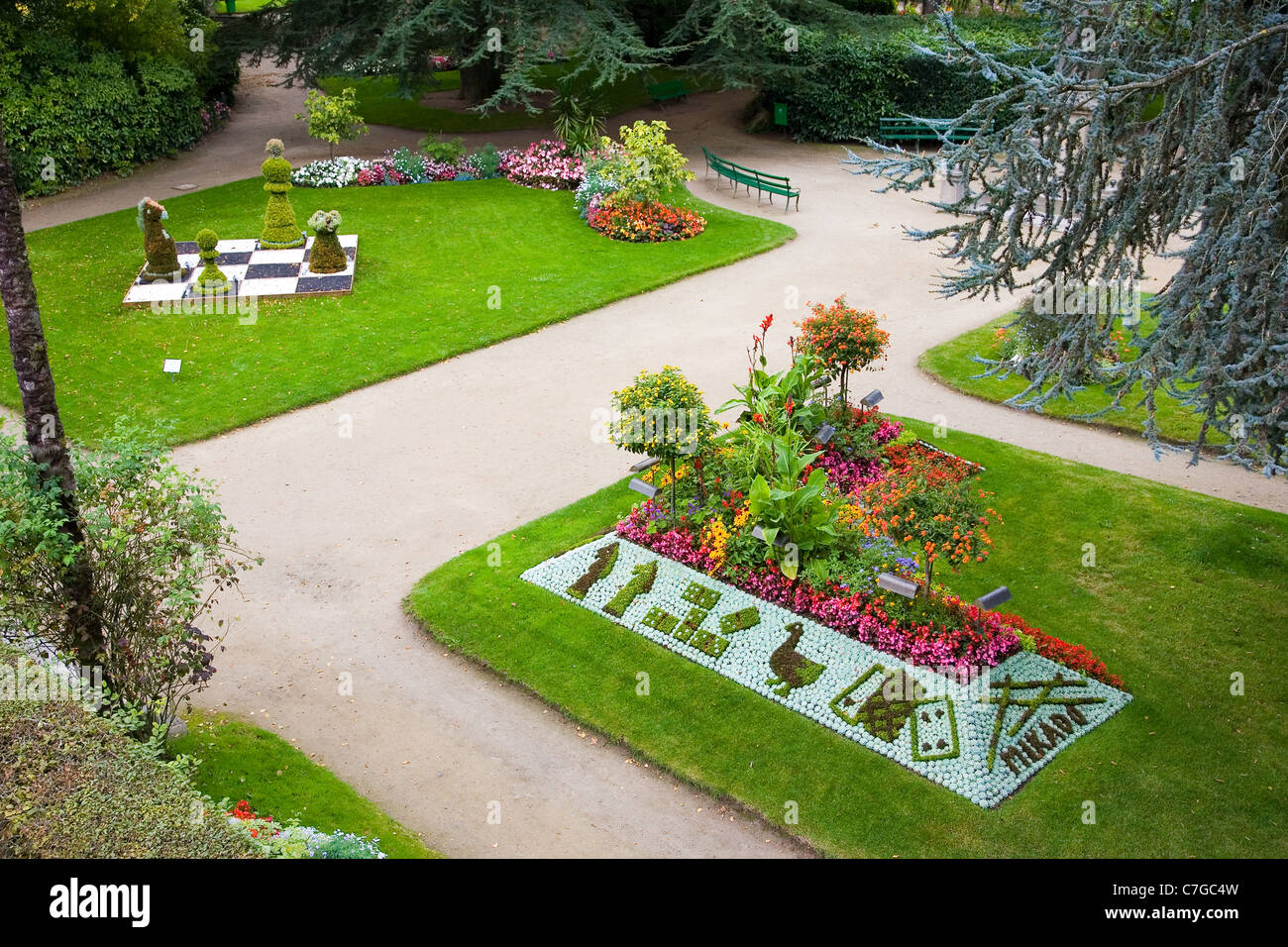 Giardino Botanico - Jardin des plantes - di Coutances, Normandia, Francia, con il tema dei giochi (scacchi, carte, ecc.) Foto Stock