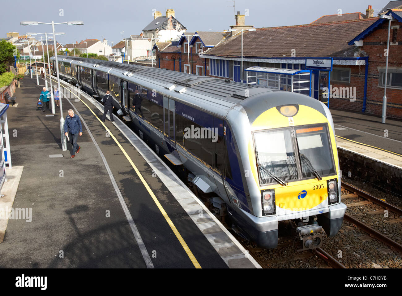 Irlanda del nord ferrovie treni passeggeri a castlerock stazione ferroviaria Irlanda del Nord Regno Unito Foto Stock