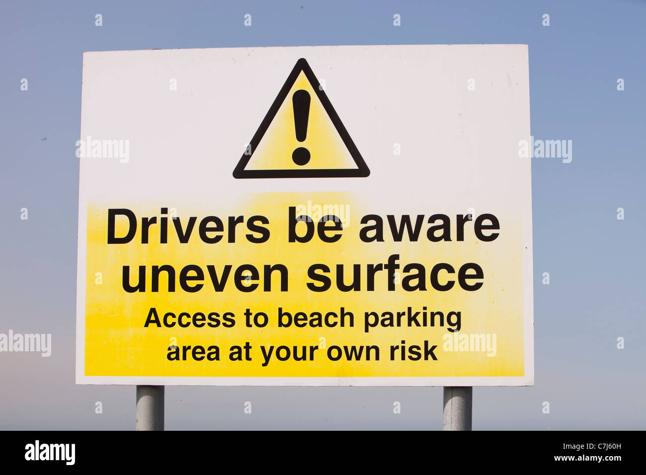 Un segno in un parcheggio vicino a Southport, Lancashire, Regno Unito. Foto Stock