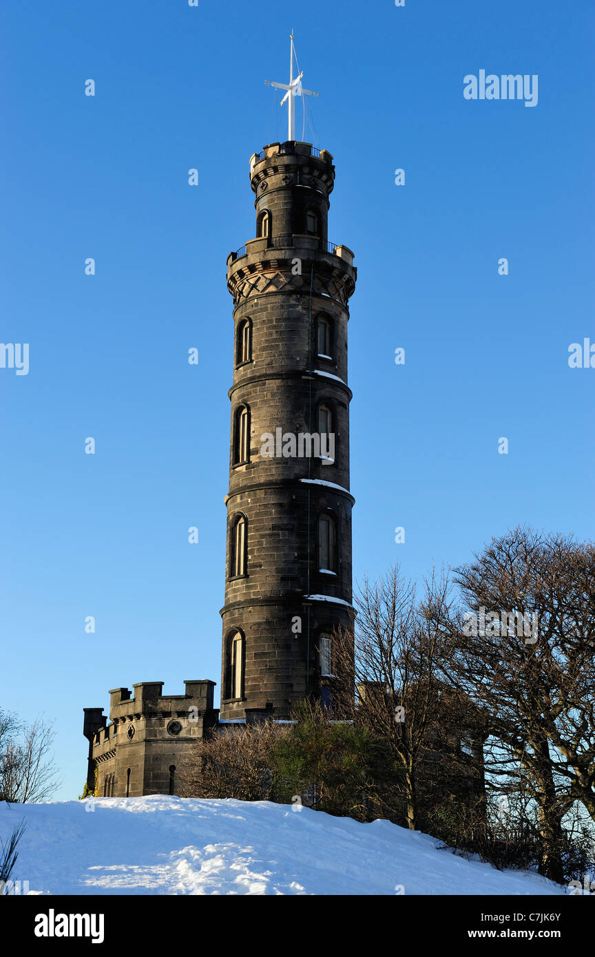 Nelson è un monumento su Calton Hill nella neve, Edimburgo, Scozia Foto Stock