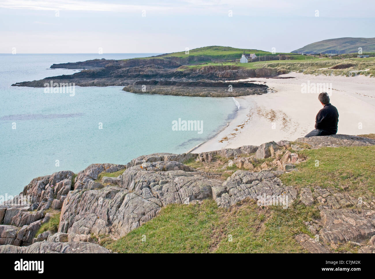 Attraente spiaggia sabbiosa a Clachtoll sulla Scozia costa nordoccidentale Foto Stock