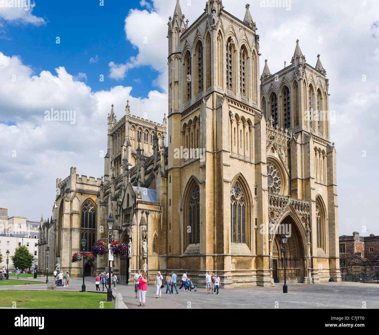 Cattedrale di Bristol su College Green nel centro della città di Bristol, Avon, Regno Unito Foto Stock
