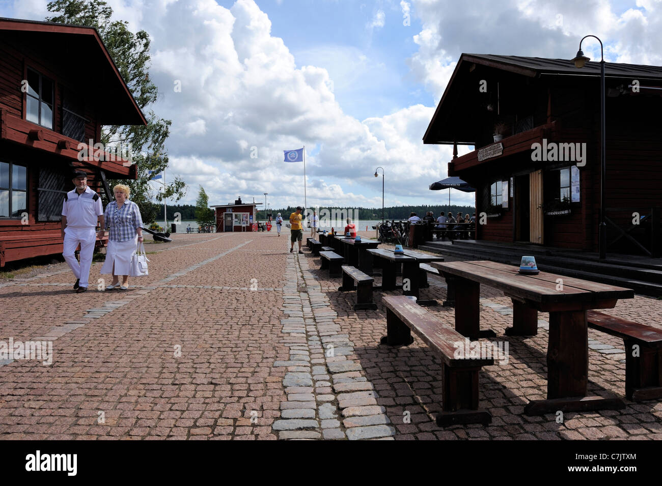 Area Laivasilta è il centro della vita estiva in Loviisa città. Nel 1745 la città fu concessa la licenza di importazione e di esportazione per il buon Foto Stock
