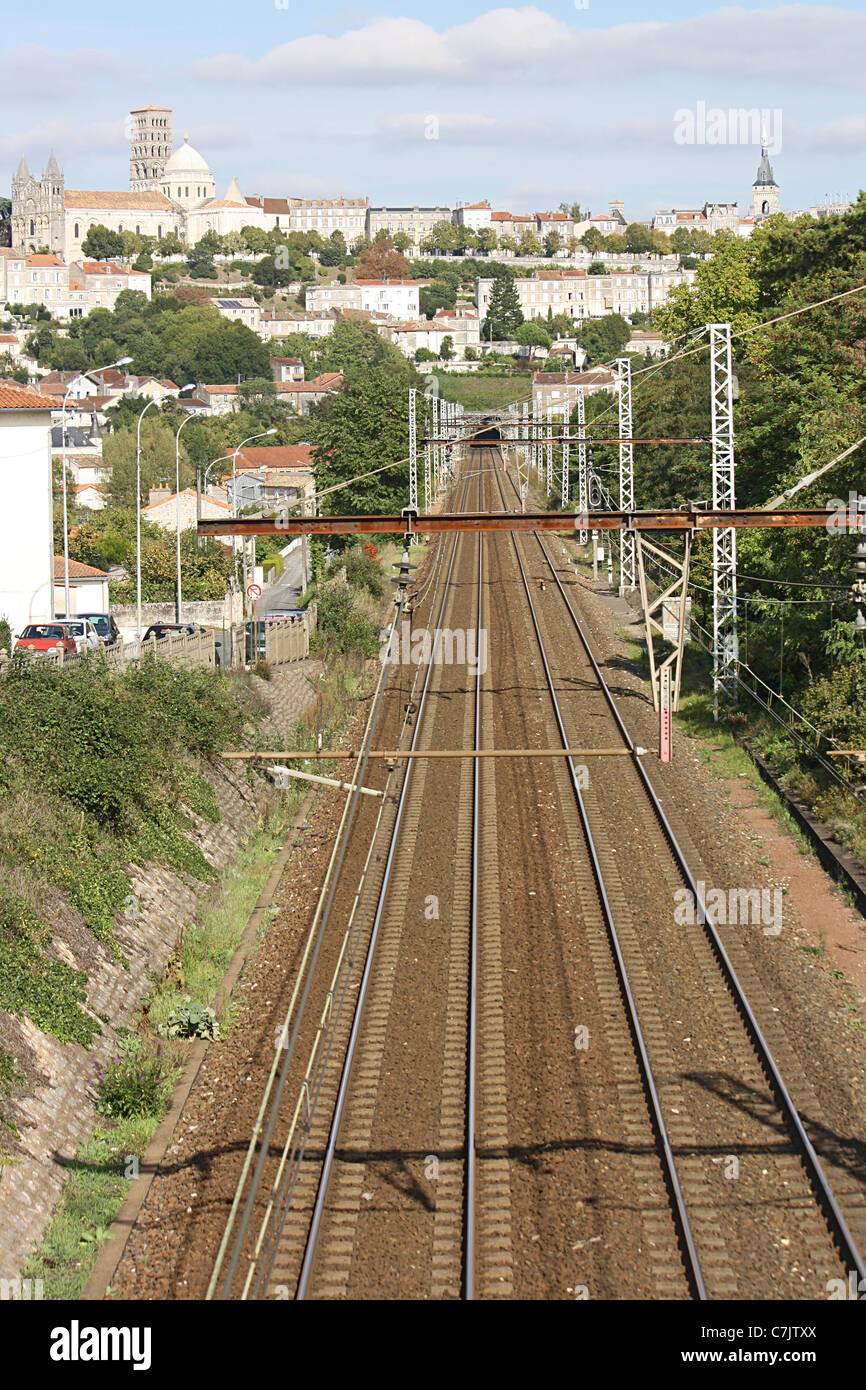 Angouleme, SW Francia, il tunneling ferroviaria in città Foto Stock