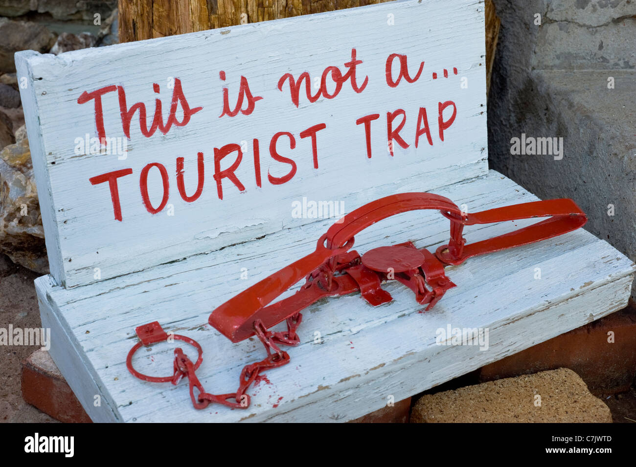 Hmmmm ... Se fossi un turista non vorrei essere così sicuri che ... nel percorso 66 città di Tucumcari, Nuovo Messico. Foto Stock