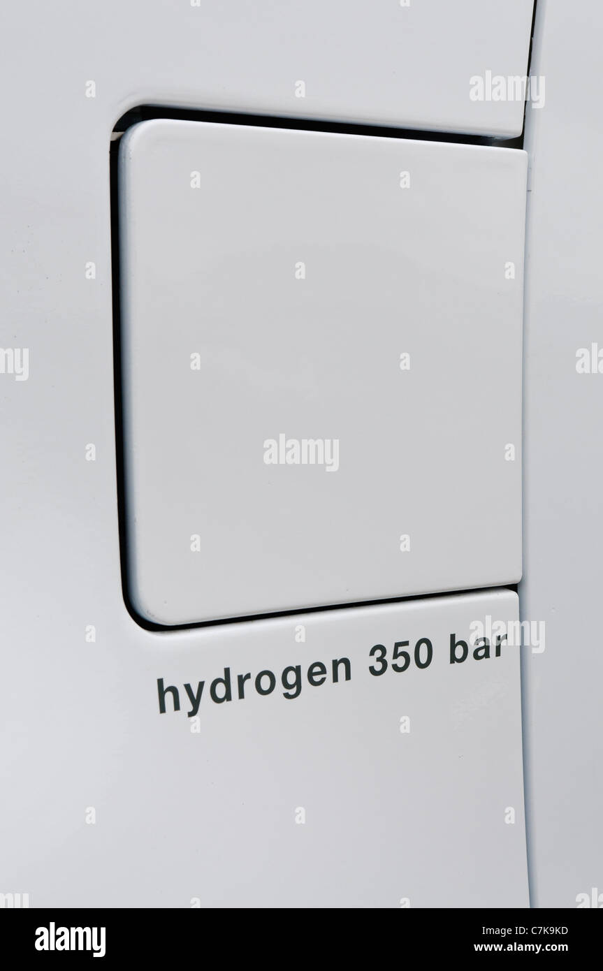 Tappo del bocchettone di rifornimento del carburante di un idrogeno alimentato auto Foto Stock