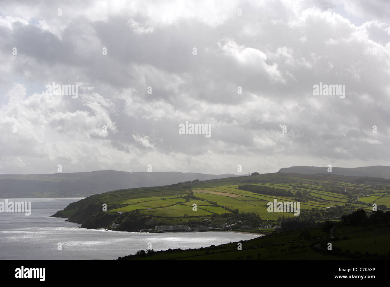 Contea di Antrim (chiamato dopo il suo ex County town, Antrim) è una delle sei contee che formano l'Irlanda del Nord. Foto Stock