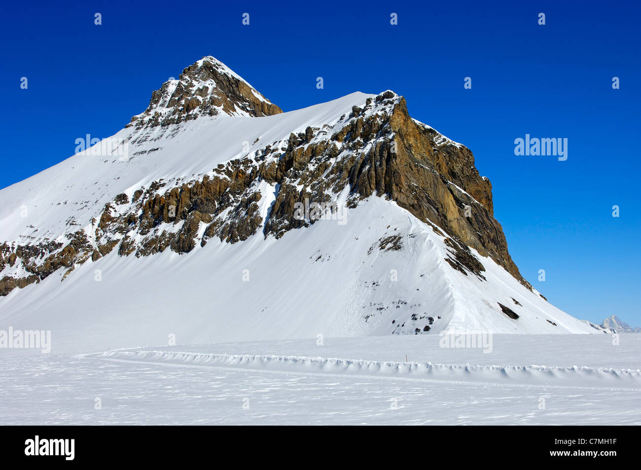 Sul ghiacciaio de Tsanfleuron alla base del Mt. Oldenhorn, Les Diablerets, Svizzera Foto Stock