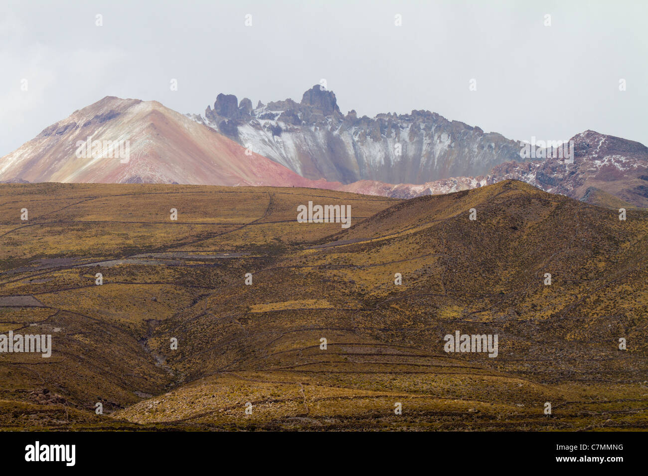 Tunupa cratere del vulcano, con storm brewing Foto Stock