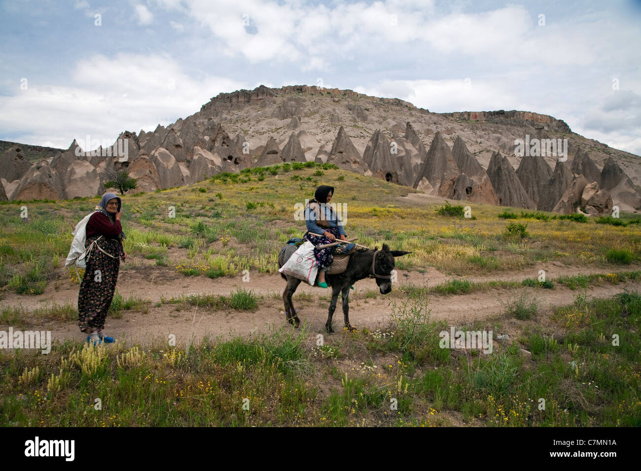 Le donne indigene a Selime Ihlara Valley Turchia Foto Stock