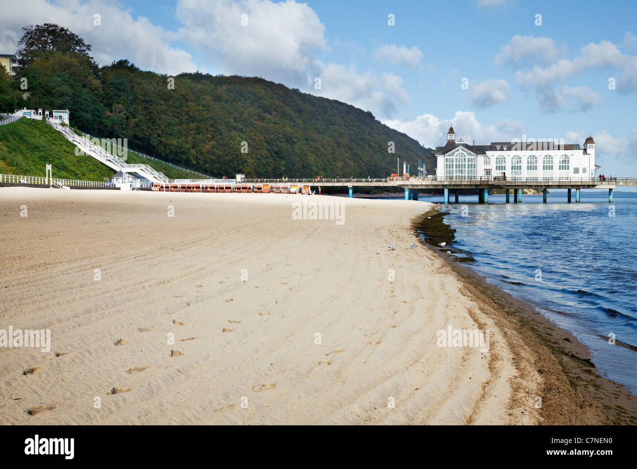 Sellin beach e Pier, Ruegen, Mecklenburg Vorpommern, Germania Foto Stock