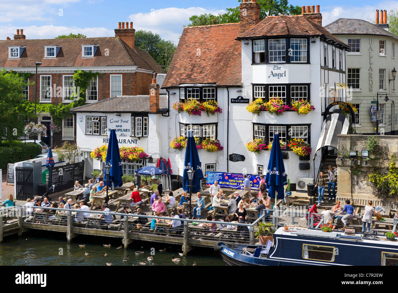L'Angelo Pub sul Fiume Tamigi a Henley-on-Thames, Oxfordshire, England, Regno Unito Foto Stock