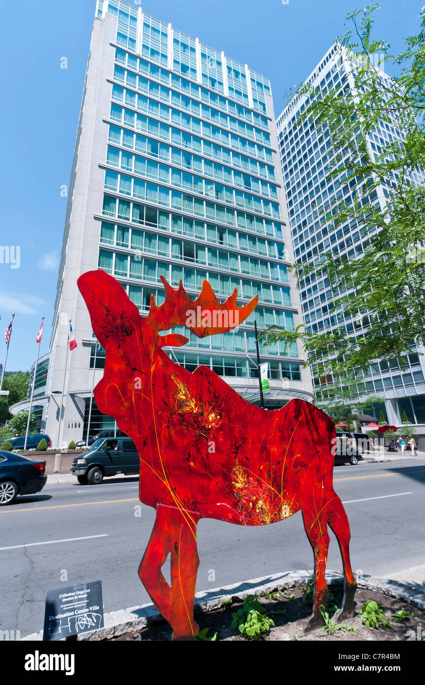 Caribou Coffee Company statua sulla Sherbrooke Street downtown Montreal Canada Foto Stock