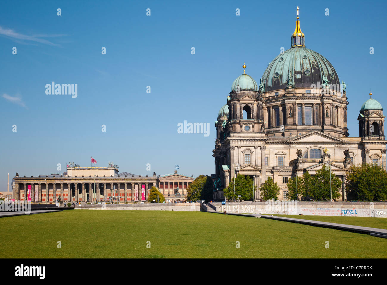 Il museo Island da Schlossplatz, con Berliner Dom, Alte Nationalgalerie e Altes Museum di Berlino, Germania Foto Stock