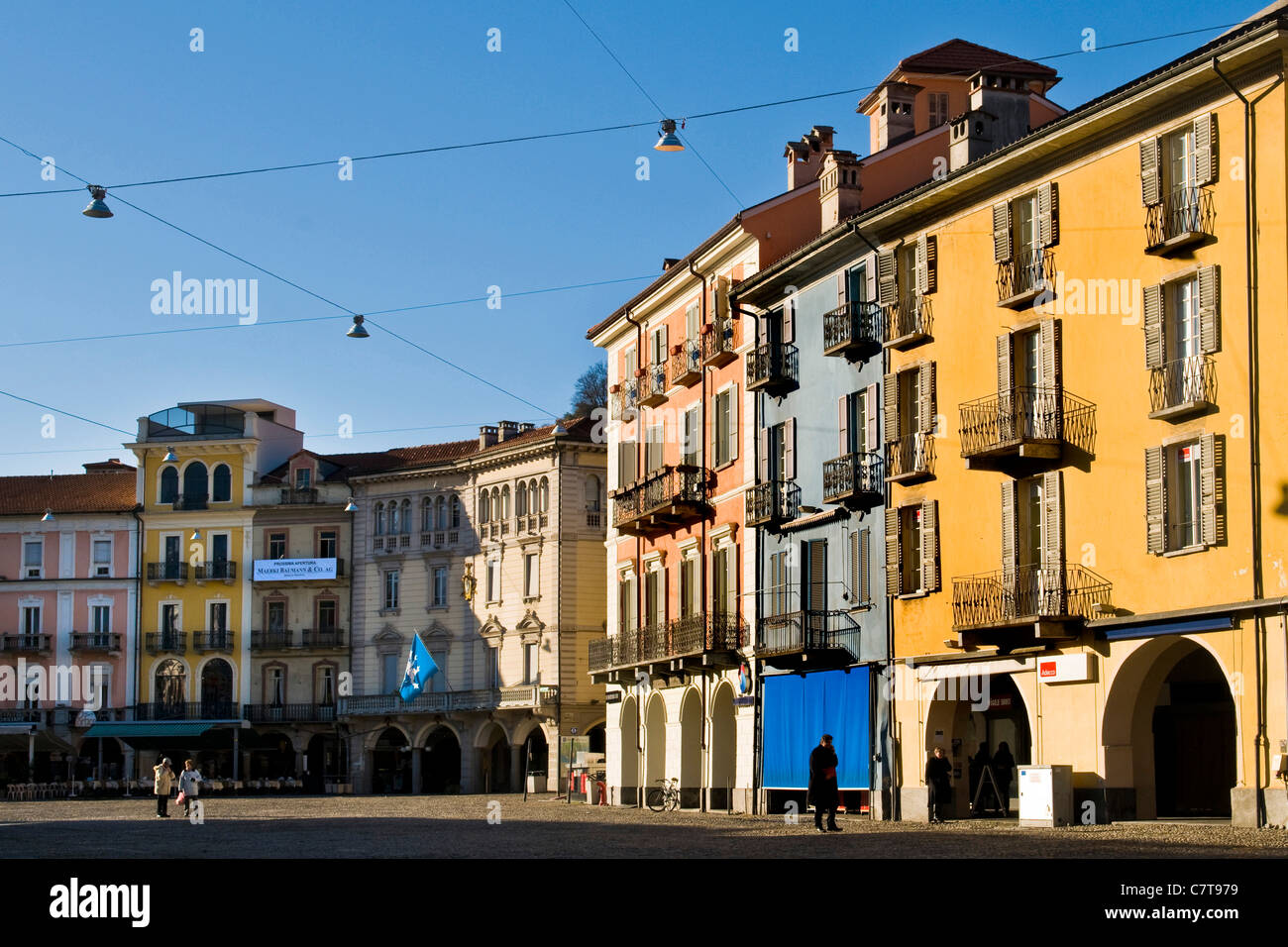 Svizzera Canton Ticino, Lago Maggiore, Locarno, la Piazza Grande Foto Stock
