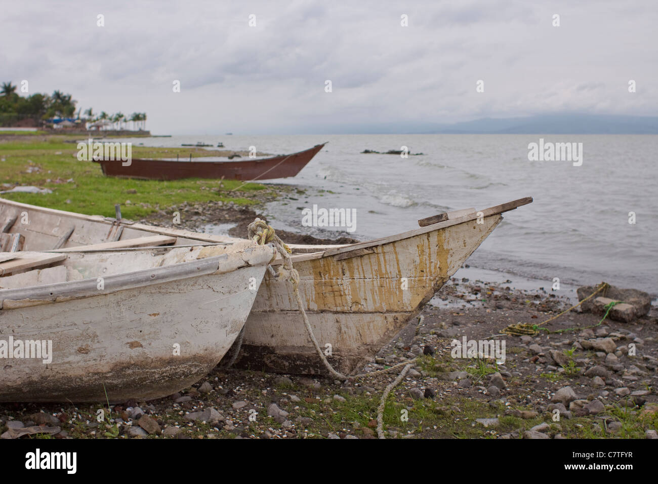 Barche da pesca Lago de Chapala (lago Chapala), cielo tempestoso, nuvole, Ajijic, Jalisco, Messico, America Latina. Foto Stock