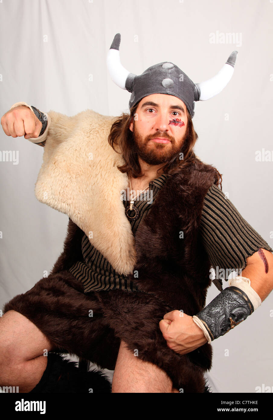 Uomo in un costume di viking Foto Stock
