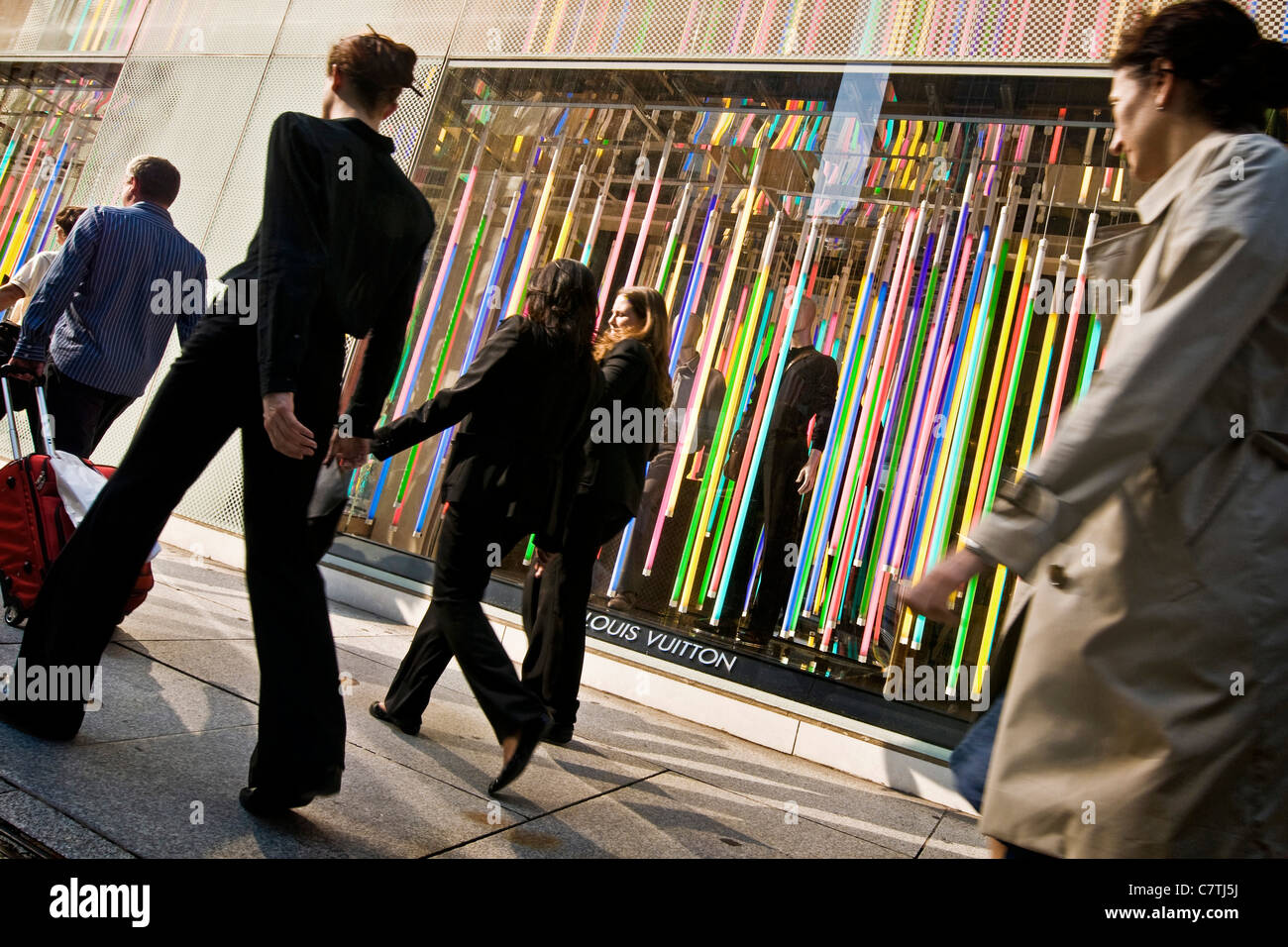 Stati Uniti d'America, New York City, Louis Vitton fashion shop sulla Quinta Avenue Foto Stock