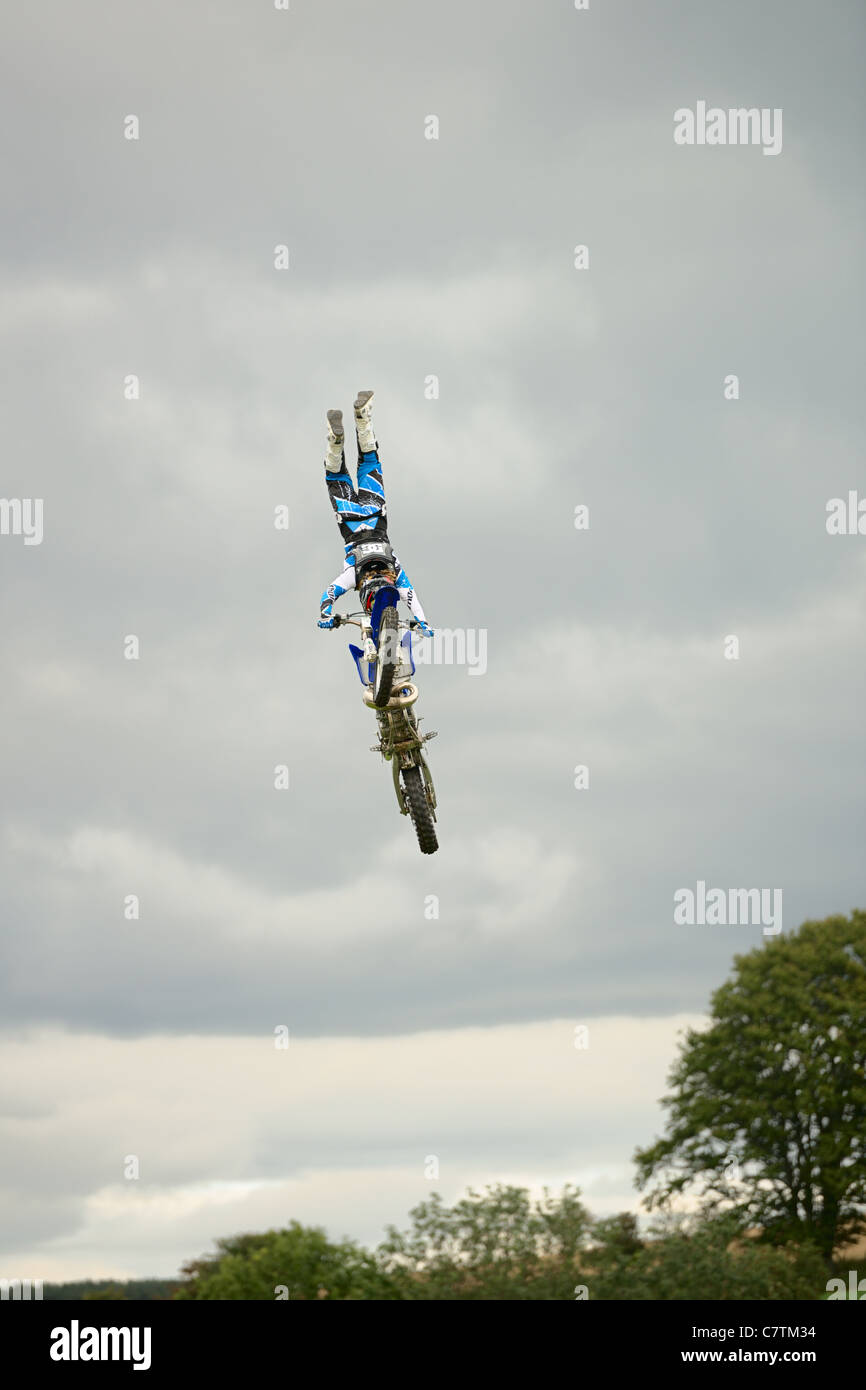 Pro motocross freestyle Show da Jamie Squibb, Glendale Show, Wooler, Northumberland, Regno Unito, Europa Foto Stock