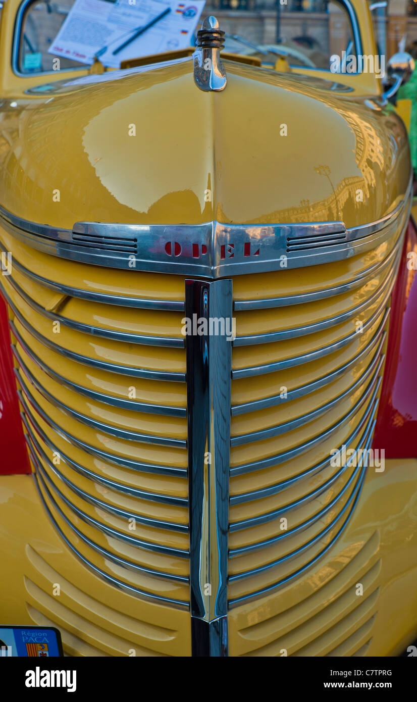 Parigi, Francia, auto d'Epoca, Opel, dettaglio, griglia anteriore Foto Stock