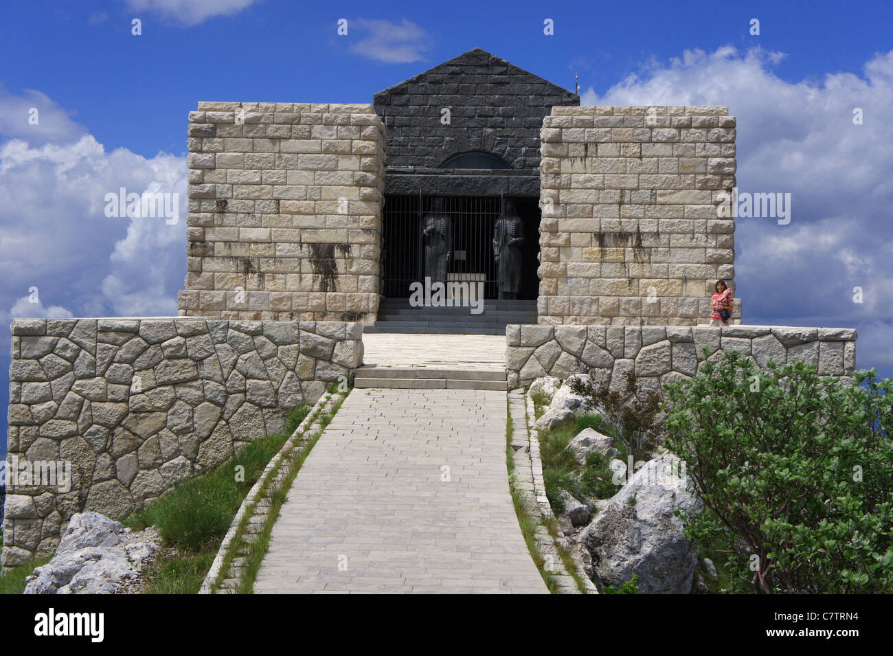 Mausoleo di Petar II Petrovic.Njegos, Jezerski vrh, Lovcen NP. Montenegro Foto Stock