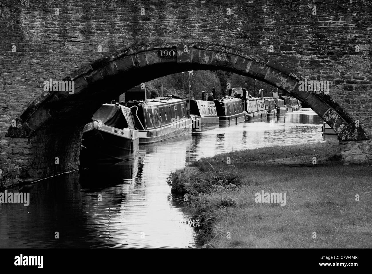 Battelli sul Canal alle celebrazioni del giorno in Banbury Inghilterra in bianco e nero Foto Stock