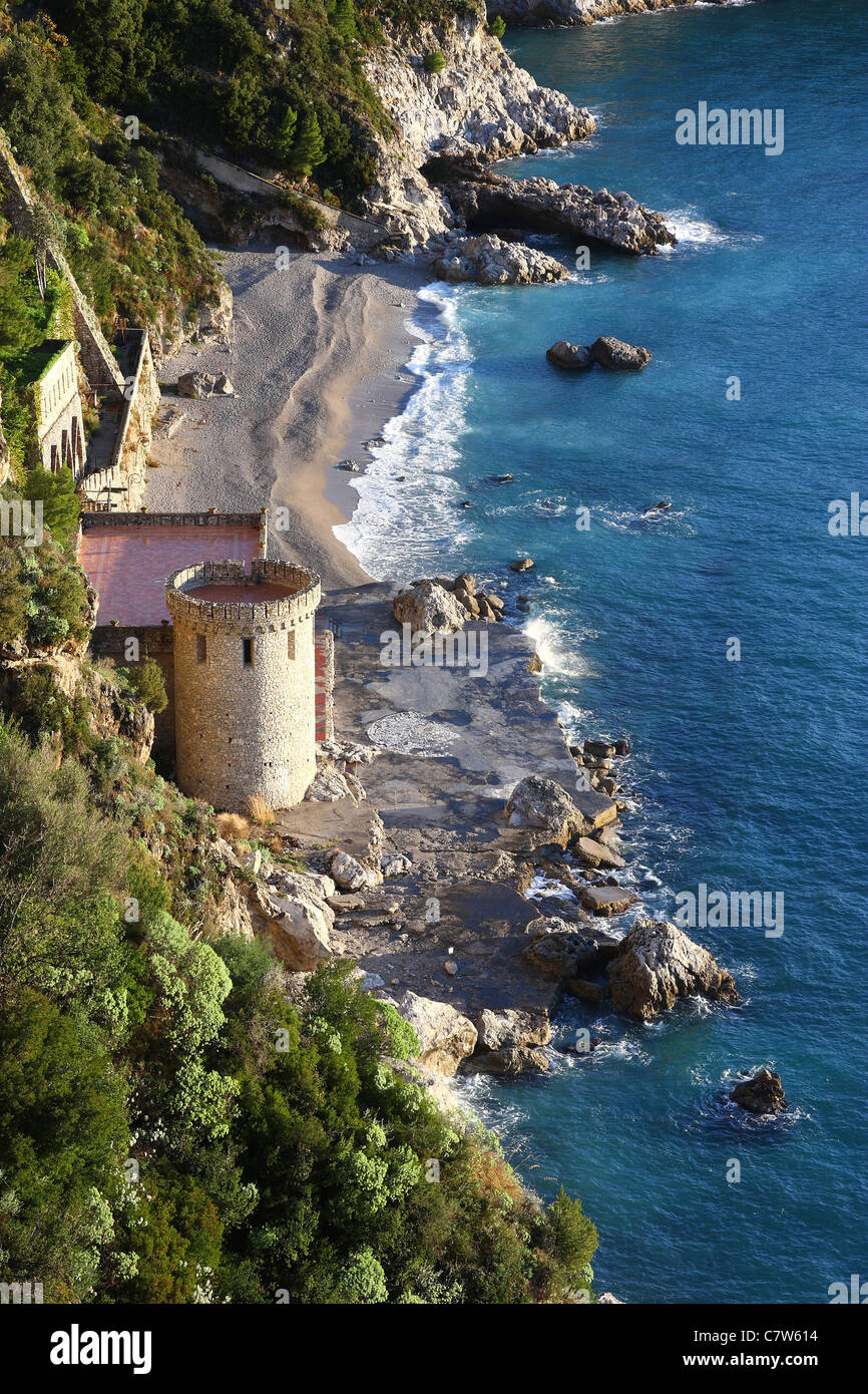 L'Italia, Campania, la spiaggia di Conca dei Marini lungo la Costiera Amalfitana Foto Stock