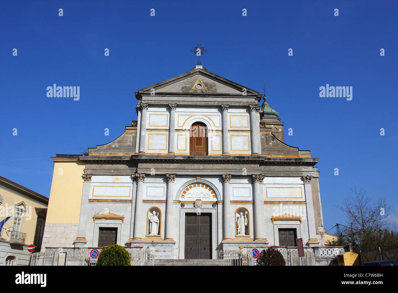 L'Italia, Campania, Avellino, la facciata della cattedrale Foto Stock