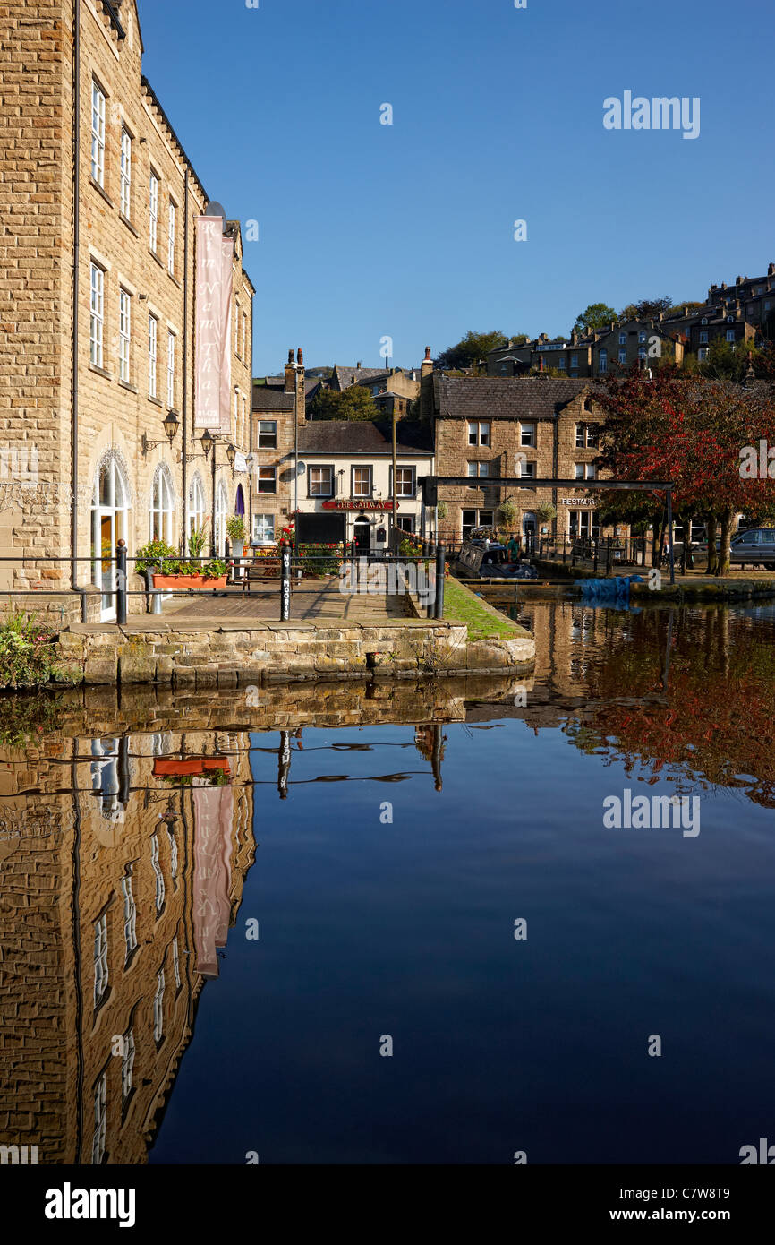 Butlers Wharf in Rochdale Canal a Hebden Bridge, West Yorkshire Foto Stock