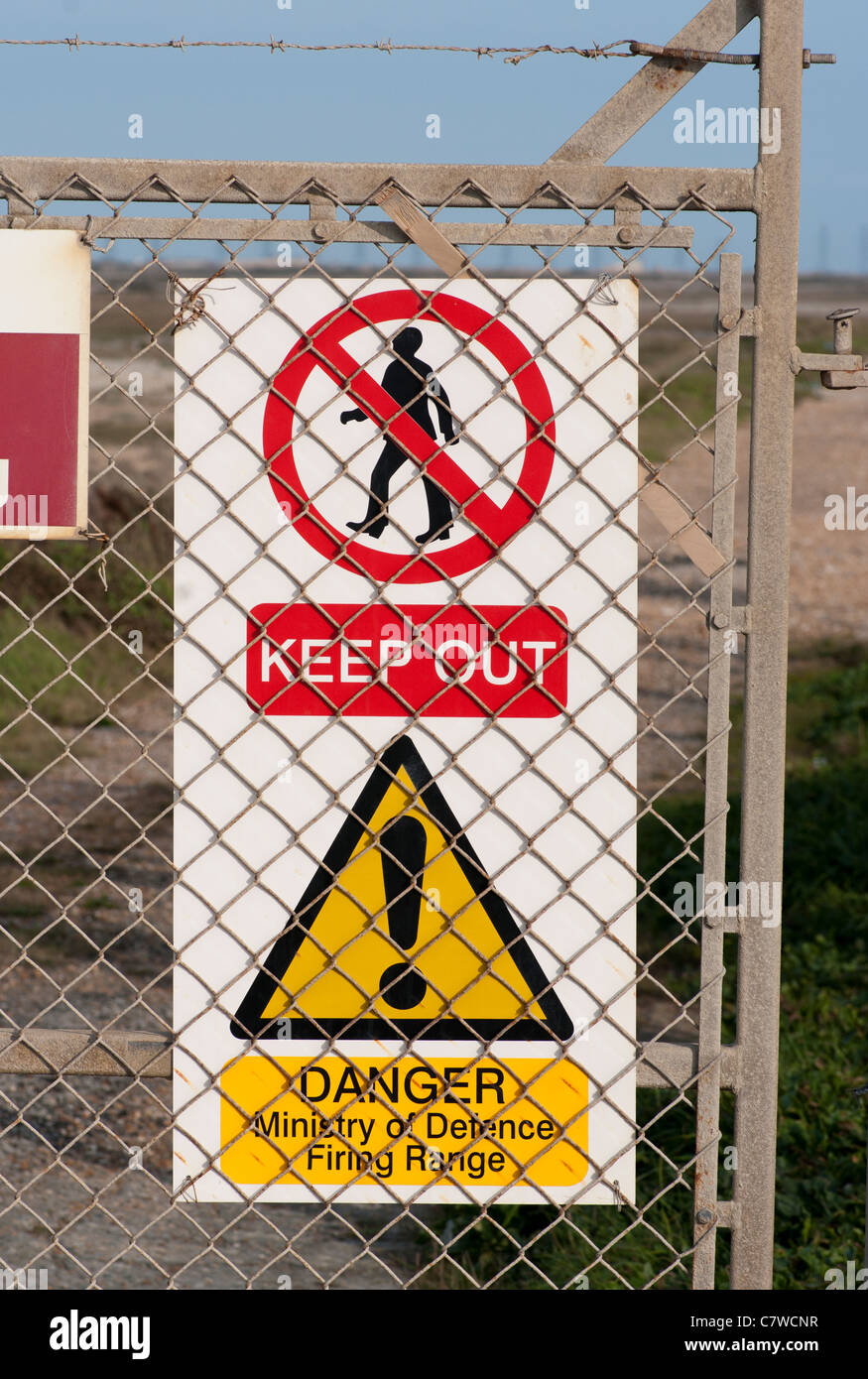 Tenere fuori pericolo Ministero della Difesa segno gamma Lydd esercito gamme di sparo Kent England Regno Unito Foto Stock