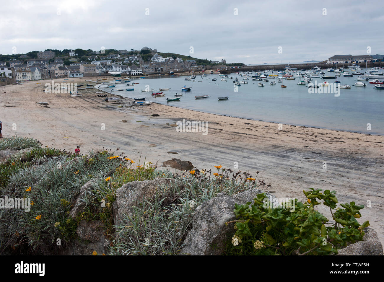 Hugh town Harbour su Saint Mary's Island sull'Isola di Scilly della costa ovest della Cornovaglia Foto Stock