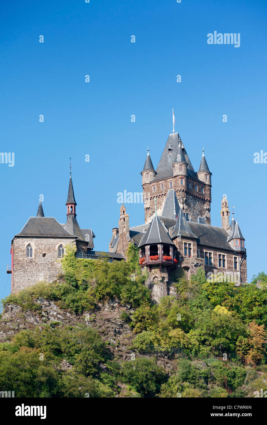 Vista del castello sul colle di Cochem sul fiume Mosella in Germania Rheinland-Palatinate Foto Stock