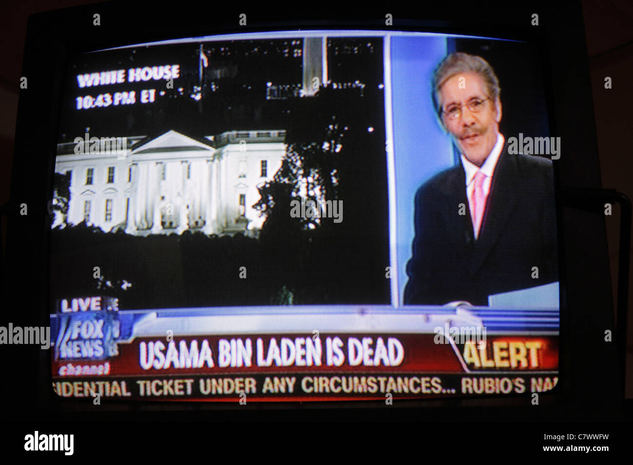 Managua Nicaragua,Hotel Villa Angelo,TV,televisione,set,schermo,Fox News,Breaking new,alert,media,Geraldo Rivera,anchorman,Osama bin Laden,al Qaeda,err Foto Stock