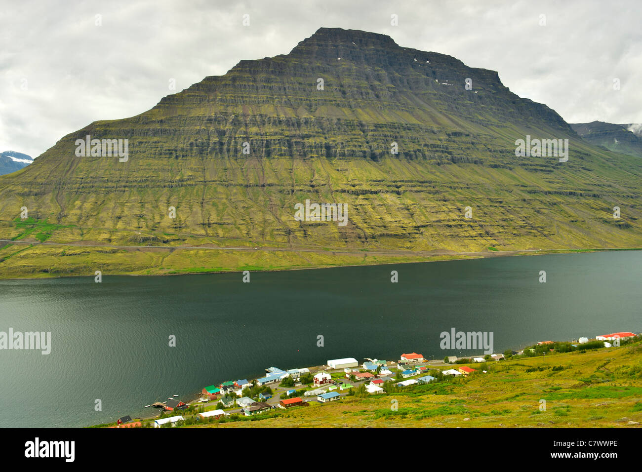 Eskifjordur, un fiordo nell est dell'Islanda. Foto Stock