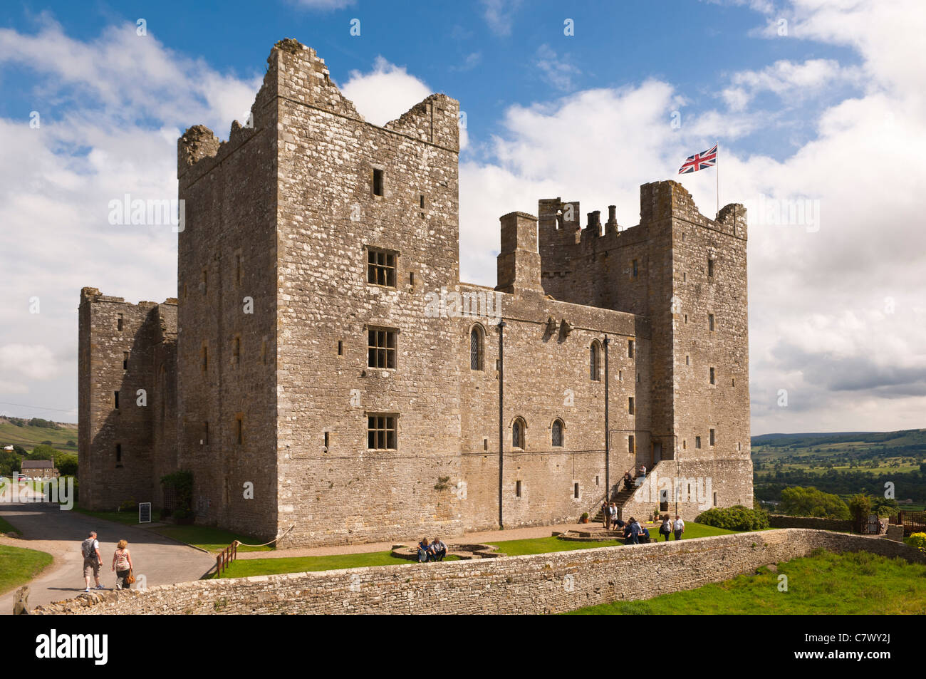 Bolton castello vicino Leyburn in North Yorkshire , Inghilterra , Inghilterra , Regno Unito Foto Stock