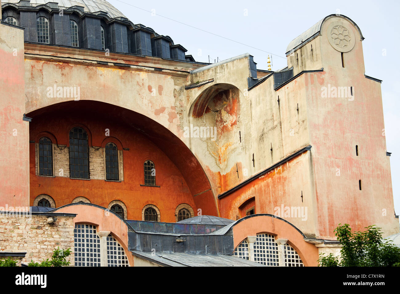 La Hagia Sophia architettura bizantina dettagli (la chiesa della Santa Sapienza o Ayasofya in turco) ad Istanbul in Turchia. Foto Stock